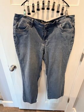 JMS Just My Size Boot Leg Crop Jeans Plus Size Stretch Denim Light Wash 20